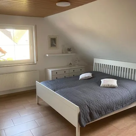 アパート Gaestezimmer Zum Waldsachsener Grund