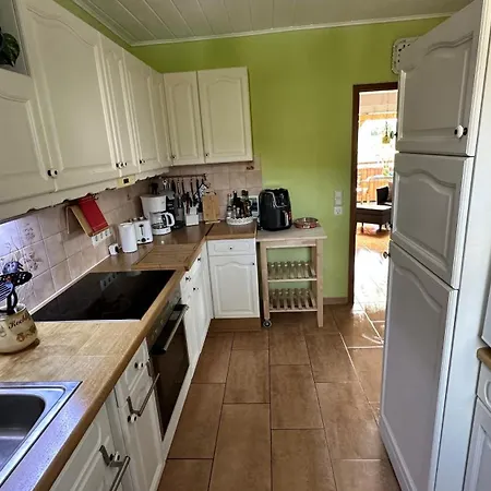 Gaestezimmer Zum Waldsachsener Grund アパート メラーネ