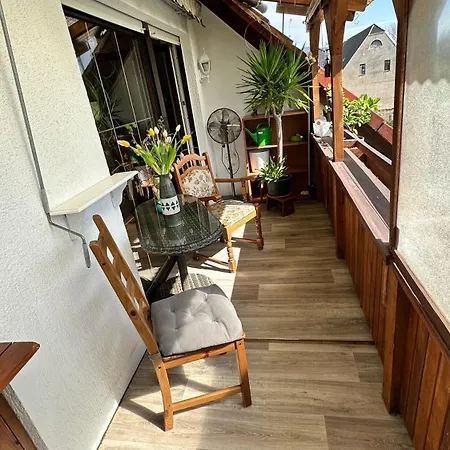 アパート Gaestezimmer Zum Waldsachsener Grund メラーネ